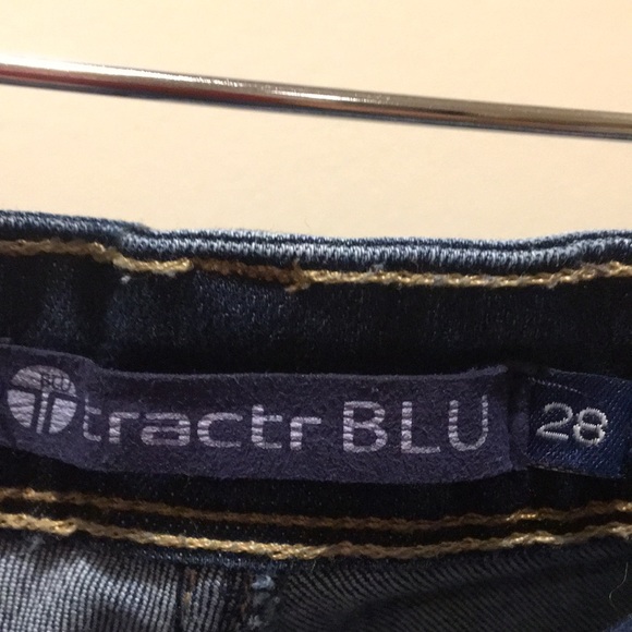 Tractr Blu distressed cuffed/raw hem stretchy jeans women’s size 28 - Picture 5 of 12